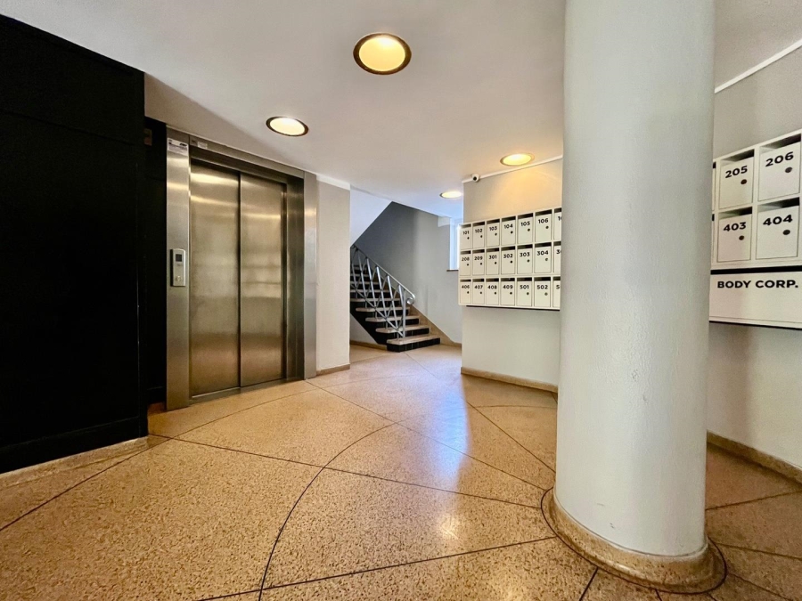 3 Bedroom Property for Sale in Wynberg Upper Western Cape